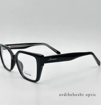 عینک طبی آوانا مدل AV-521 | فریم چهارگوش مشکی شفاف (دسته پهن کلاسیک)