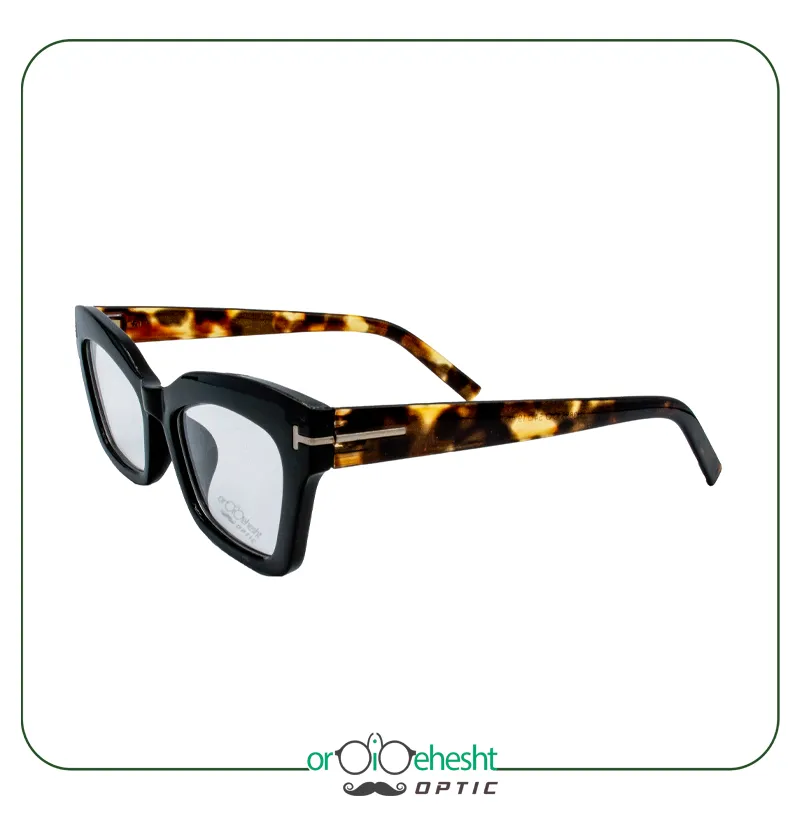 عینک طبی اردیبهشت | فریم مشکی ضخیم مستطیلی کلاسیک