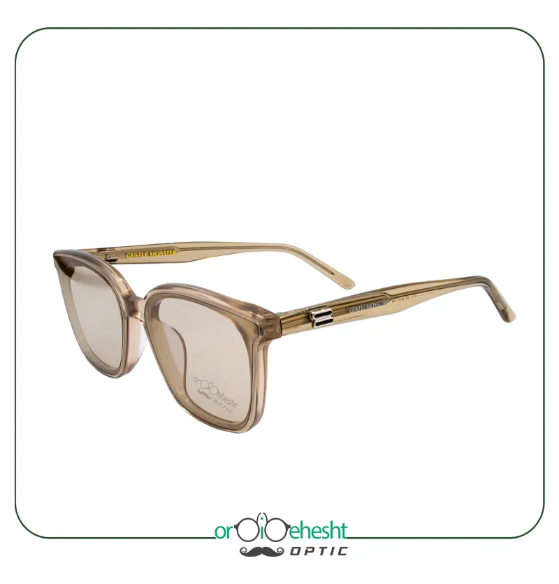 عینک آفتابی Gentle Monster – فریم شفاف کرم با لنز روشن